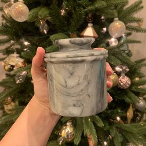 Marble butter crock